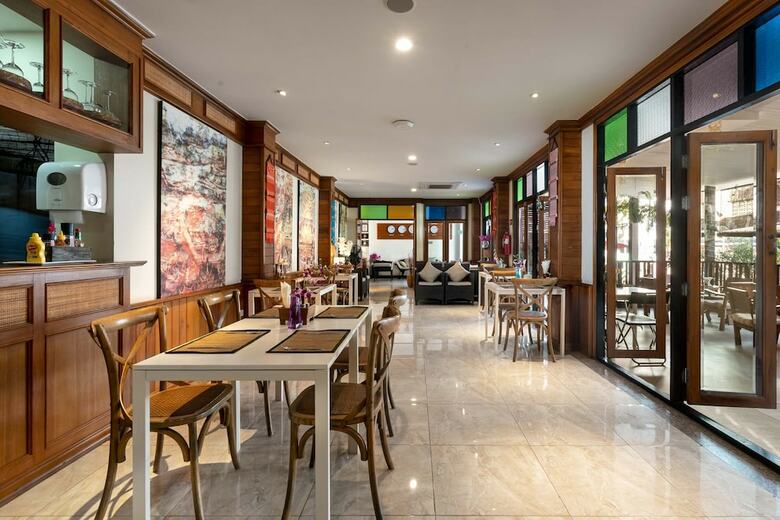 Lee Chiang Hotel