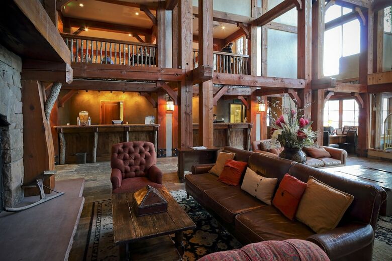 Lodges At Deer Valley