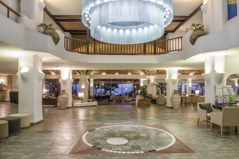 Coral Beach Hotel And Resort