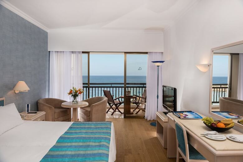 Coral Beach Hotel And Resort