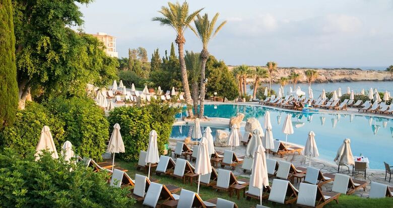Coral Beach Hotel And Resort