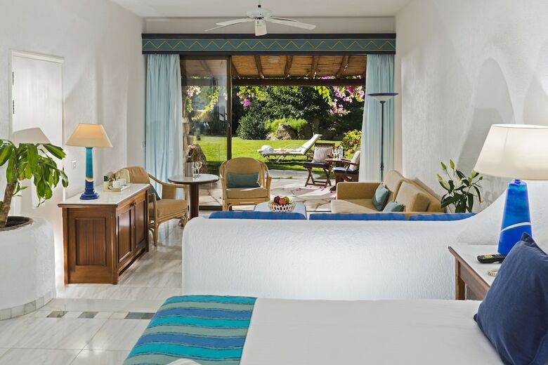 Coral Beach Hotel And Resort