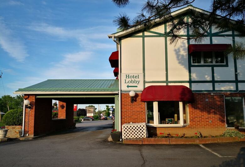 Hotel Country Squire Resort