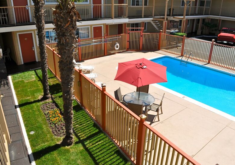 Hotel Ramada Limited Santa Cruz