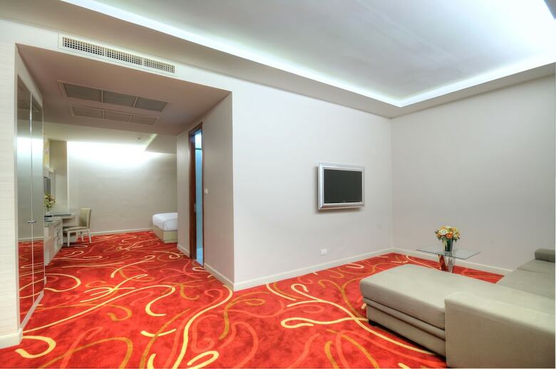 One One Bangkok Hotel