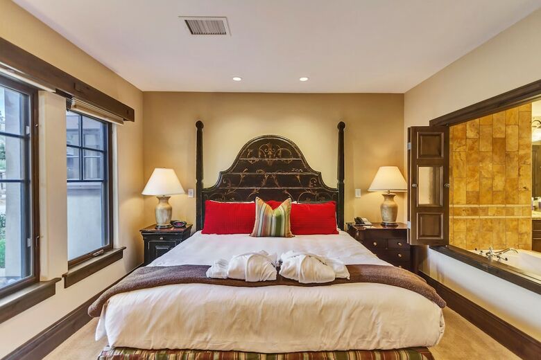The Chateaux Deer Valley