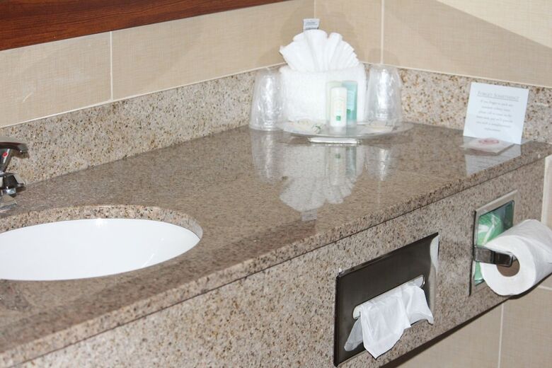 Hotel Quality Suites Nyc Gateway