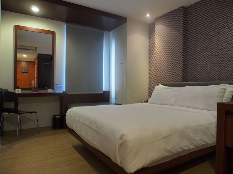 M Hotel Jakarta