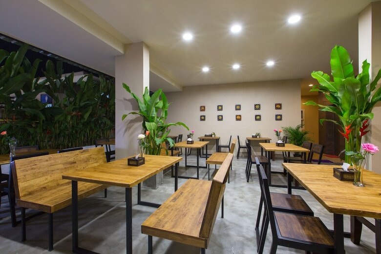 Chiang Mai Waroros Boutique Hotel