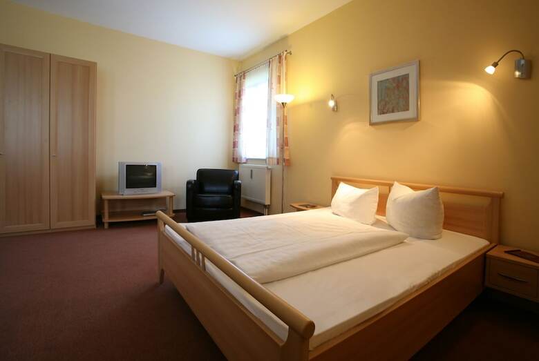 Airport Regent Hotel