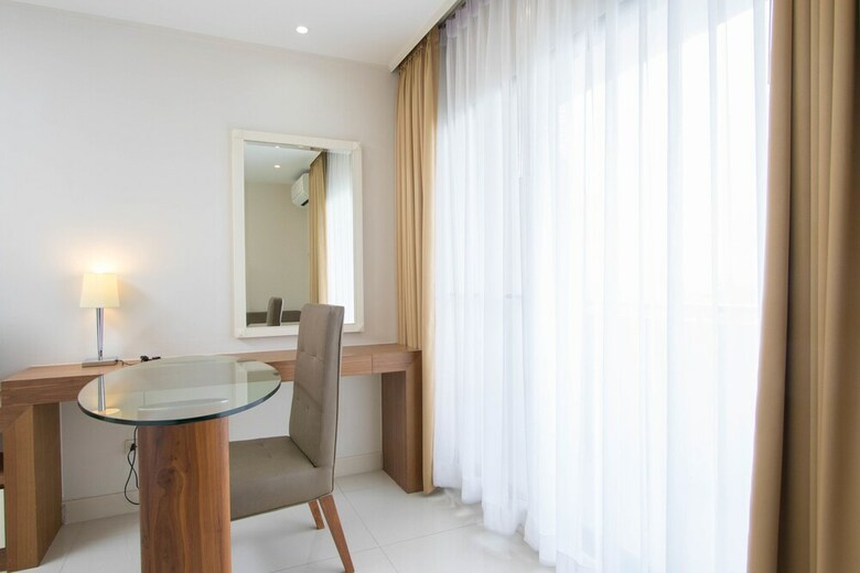 Thomson Hotel Huamark