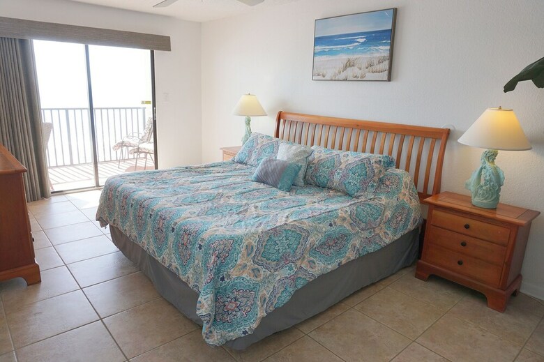 Las Brisas Condominiums