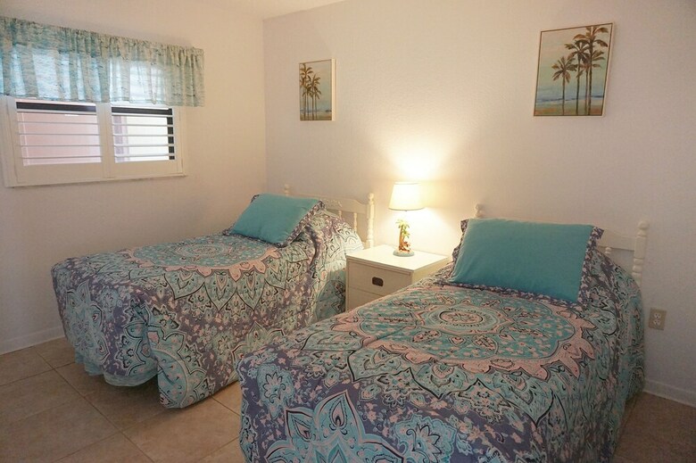 Las Brisas Condominiums