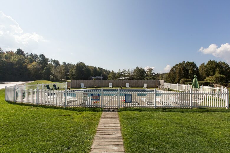Hotel Commodores Inn
