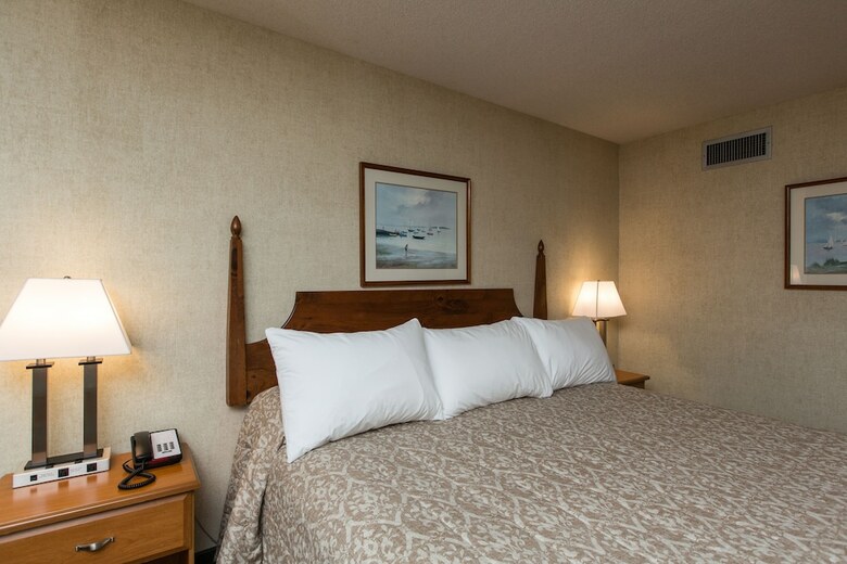 Hotel Commodores Inn