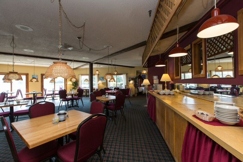 Hotel Commodores Inn