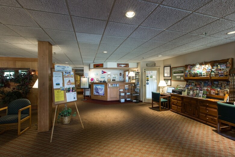 Hotel Commodores Inn