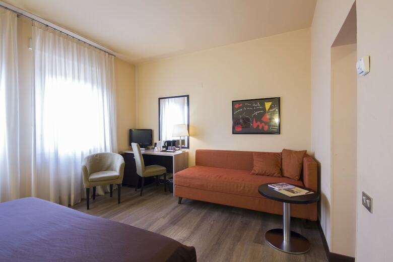 Hotel Carlton
