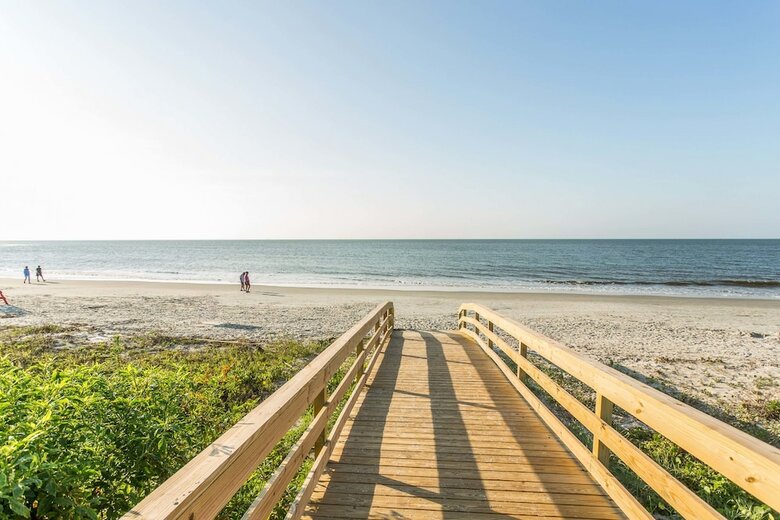 Hodnett Cooper's Beach Club