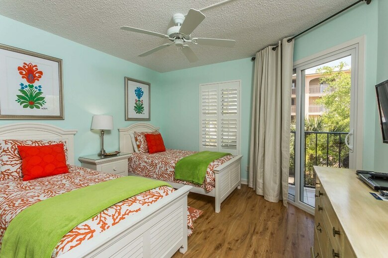 Hodnett Cooper's Beach Club