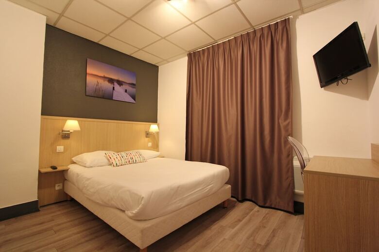 Hotel Vol De Nuit