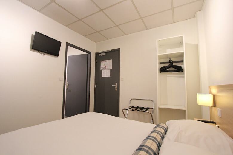 Hotel Vol De Nuit