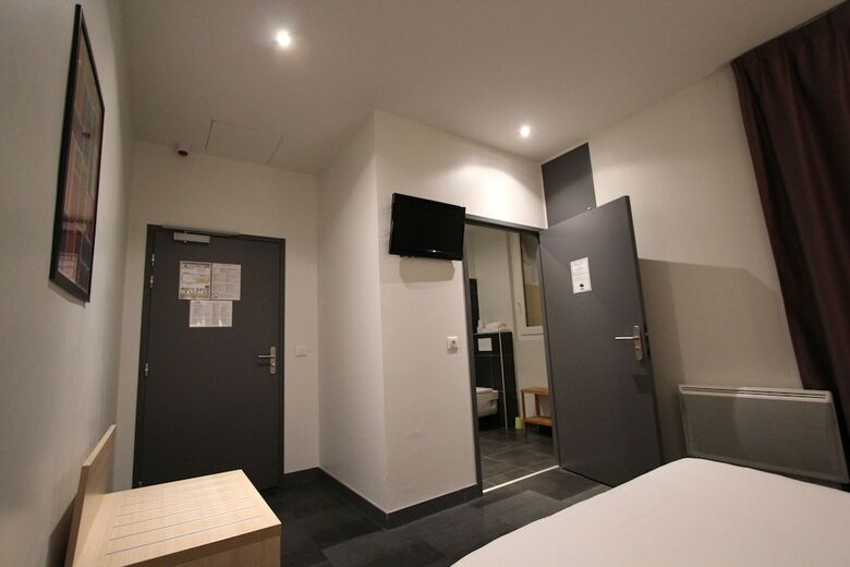 Hotel Vol De Nuit