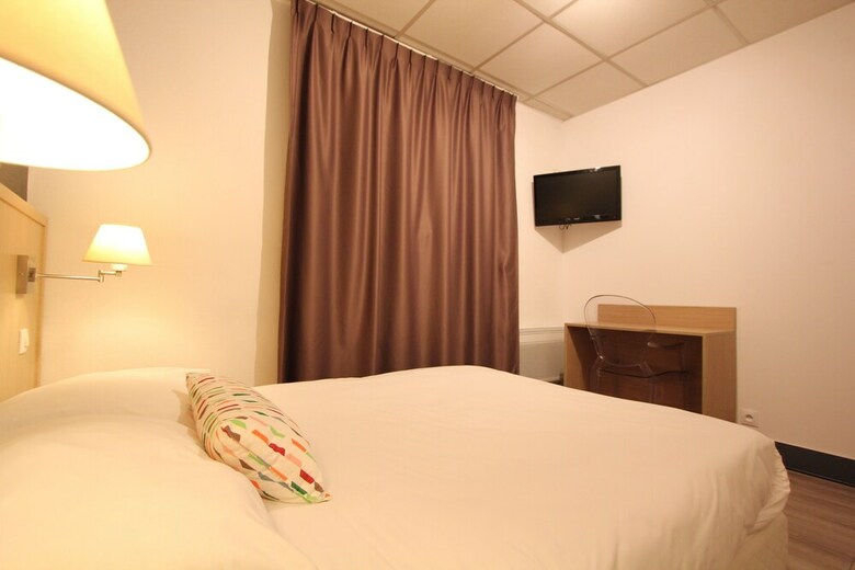 Hotel Vol De Nuit