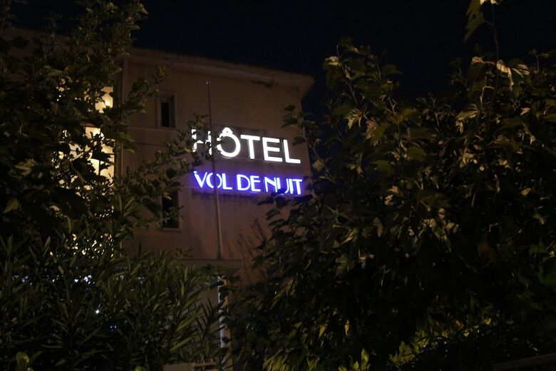 Hotel Vol De Nuit