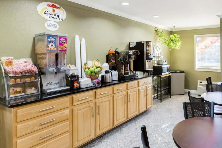 Motel Super 8 By Wyndham Indianapolis