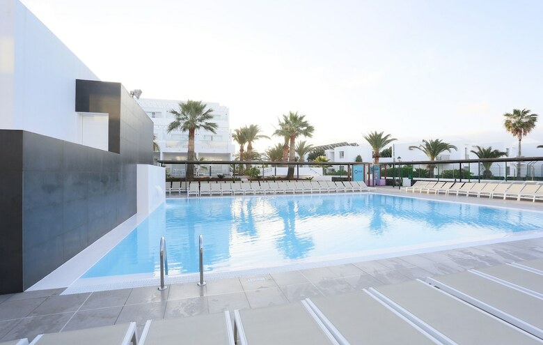 Hotel Aequora Lanzarote Suites