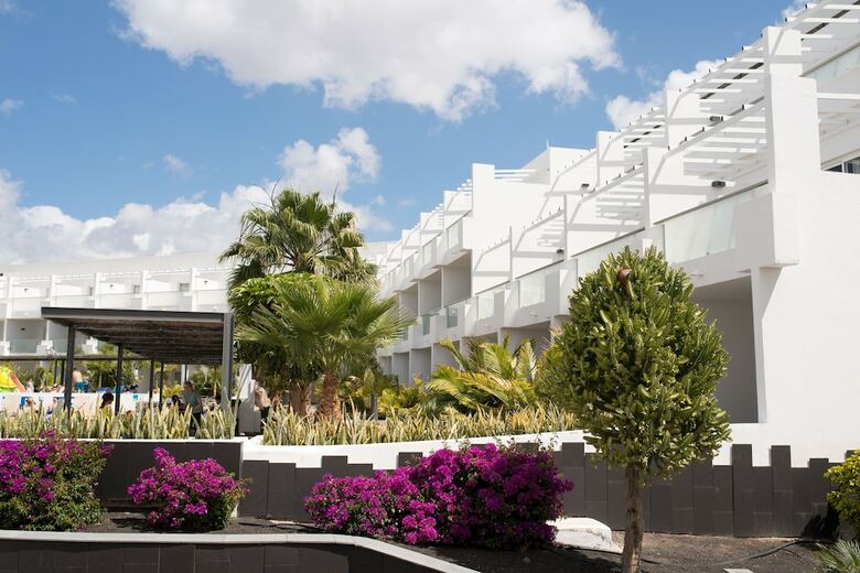 Hotel Aequora Lanzarote Suites