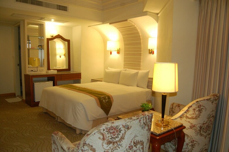 Hua Tong Hotel
