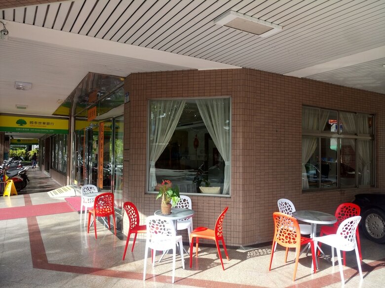 Hua Tong Hotel