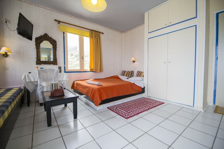 Aparthotel Korifi Suites Collection (Adults Only)