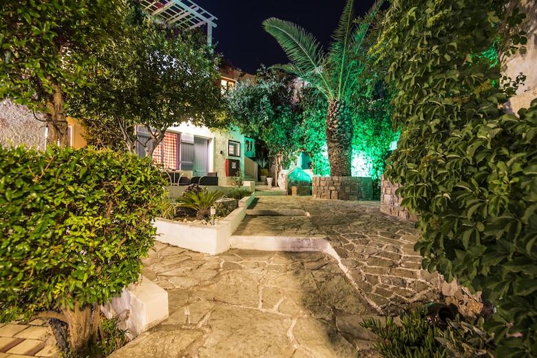 Aparthotel Korifi Suites Collection (Adults Only)