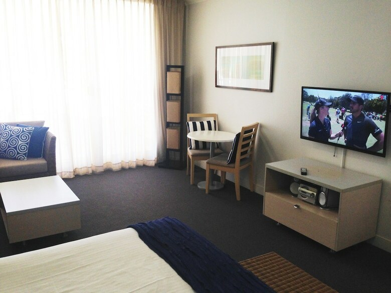 Ettalong Beach Premium Waterview Apartments