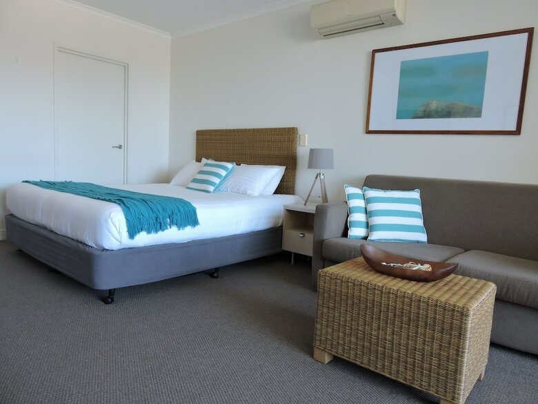 Ettalong Beach Premium Waterview Apartments