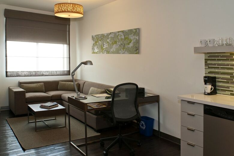 Hotel Element Miami Doral