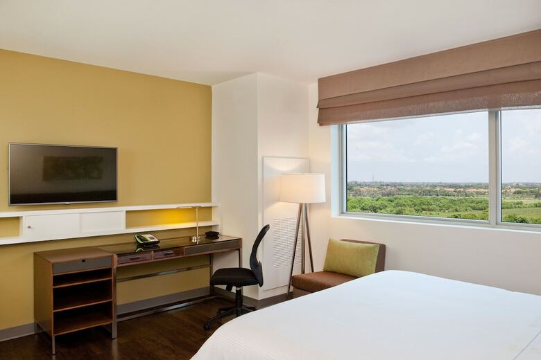 Hotel Element Miami Doral
