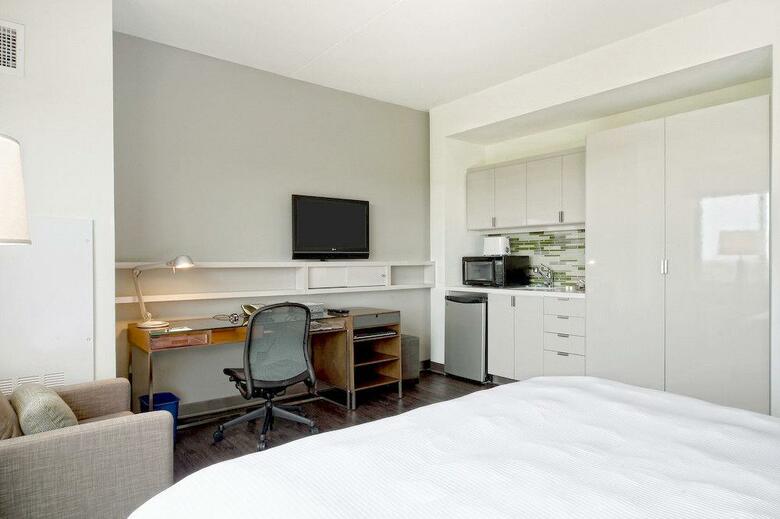 Hotel Element Miami Doral