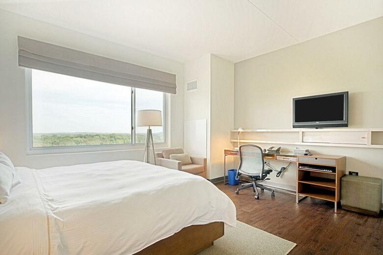 Hotel Element Miami Doral