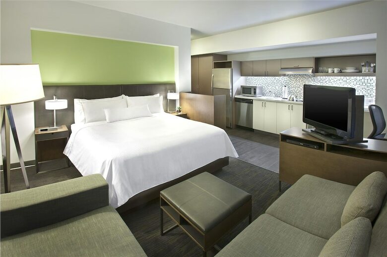 Hotel Element Miami Doral