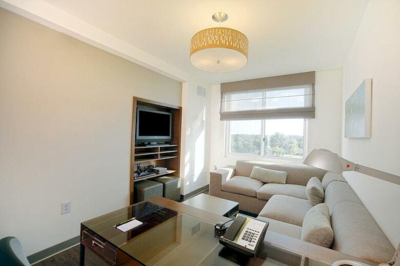 Hotel Element Miami Doral