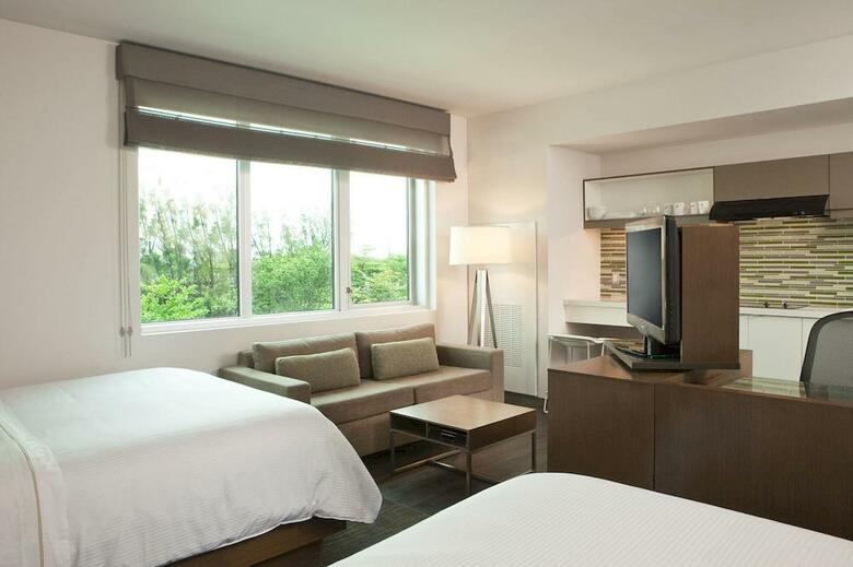 Hotel Element Miami Doral