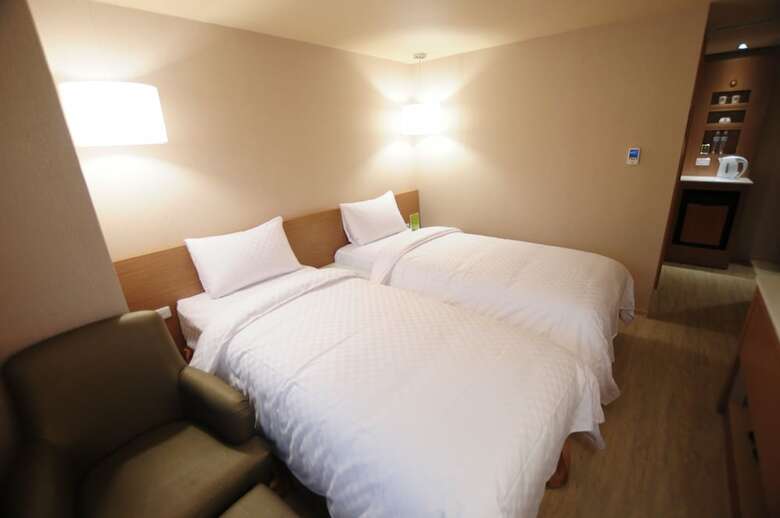 Kindness Hotel - Tainan Chihkan Tower