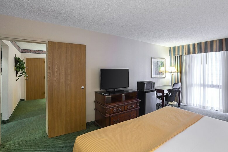 Hotel Magnuson Grand Desoto