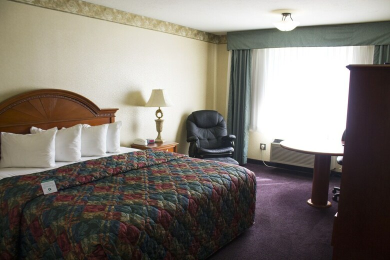 Le Ritz Hotel And Suites