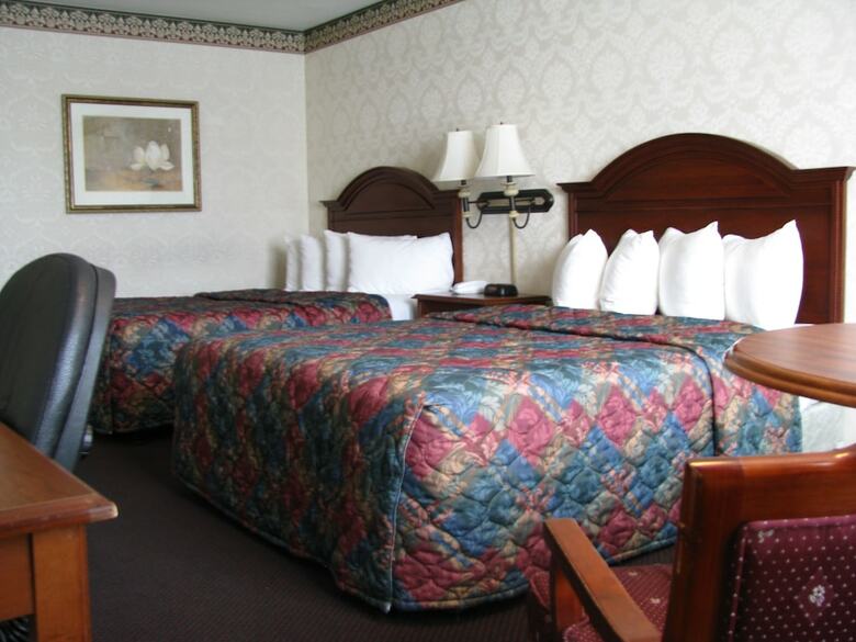 Le Ritz Hotel And Suites