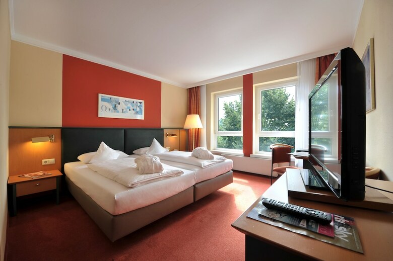 Court Hotel